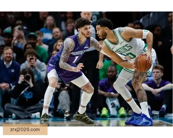 绿军锁定季后赛塔图姆达14000分普里查德三分火力助复仇黄蜂